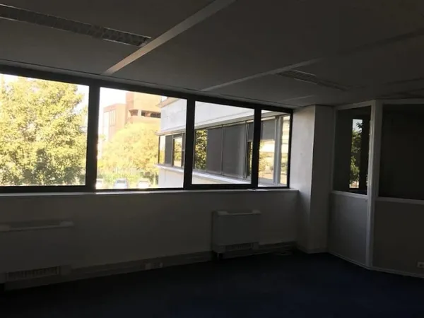 Bureaux 65 m²