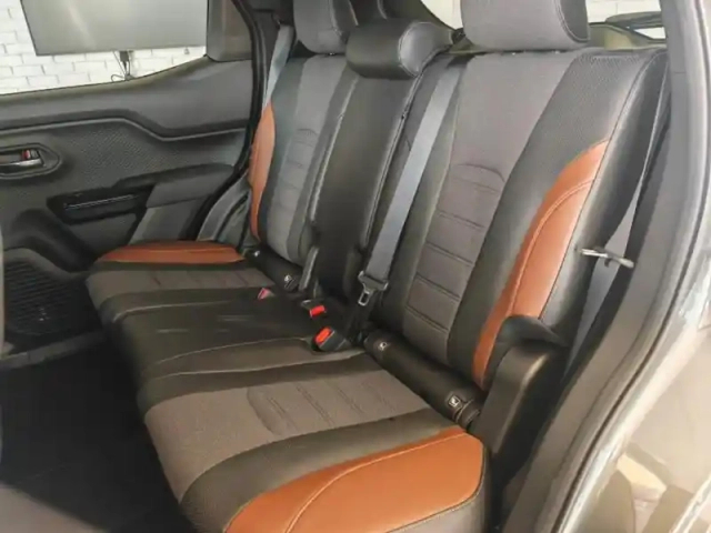 Suzuki Vitara 174ch 61kwh style — photo 8