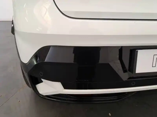 Renault Megane e-tech ev60 220 ch super charge — photo 11