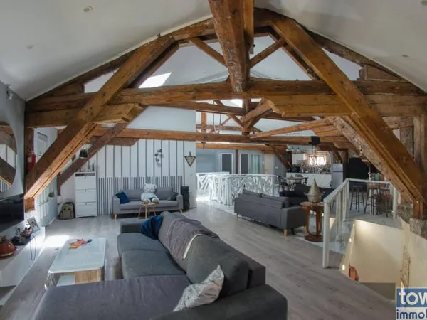 Maison 10 pièces 328 m²