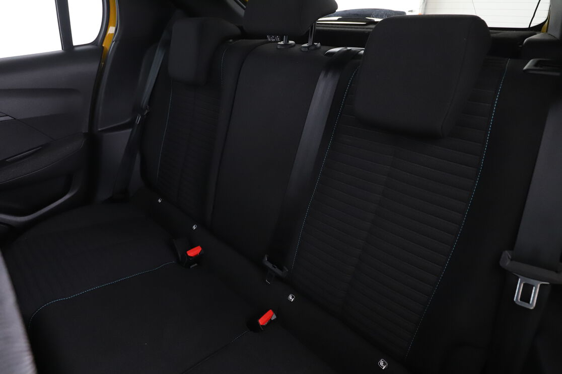 Peugeot 208 1.2 PureTech Style EAT8 — photo 13
