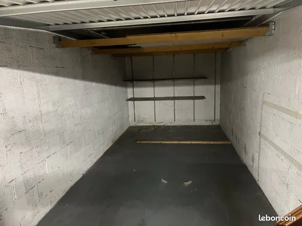 Garage quartier rond-point de Rennes