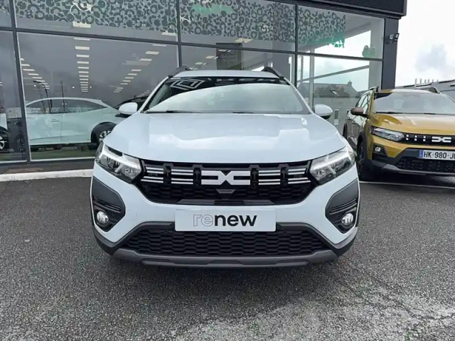 Dacia Jogger tce 110 7 places gsr2 — photo 20