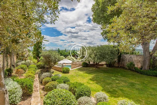 Bastide 7 pièces 400 m²