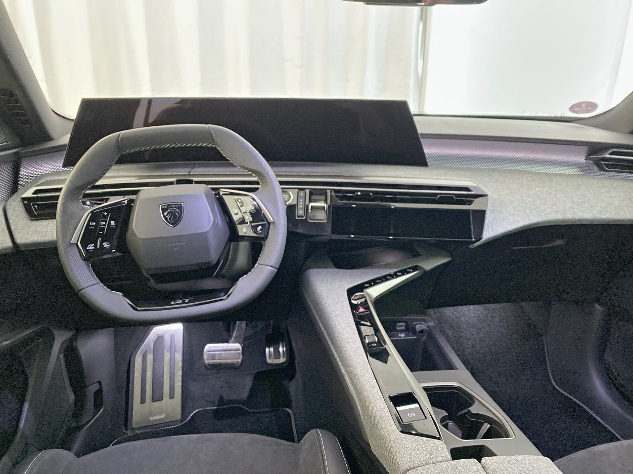 Peugeot 5008 hybrid 145 ch e-dcs6 gt — photo 8