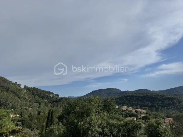 Terrain 1017 m²