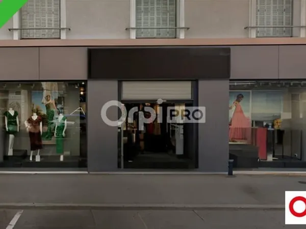 Local commercial 249 m²