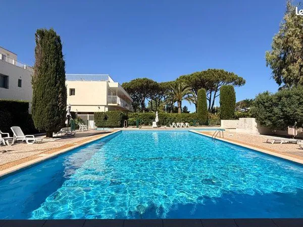 Saint-Tropez, 2 pièces (40m²) parking résidence Piscine, 50 m de la plage