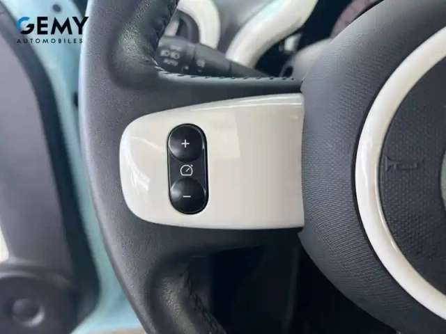 Renault Twingo iii e-tech — photo 18