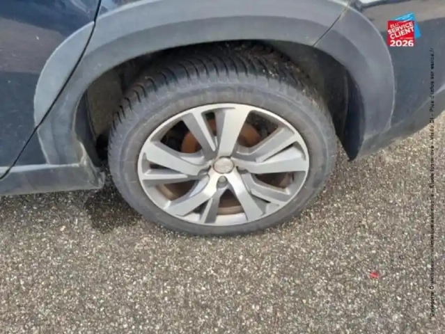 Peugeot 2008 1.2 puretech 130ch allure s&amp;s — photo 30