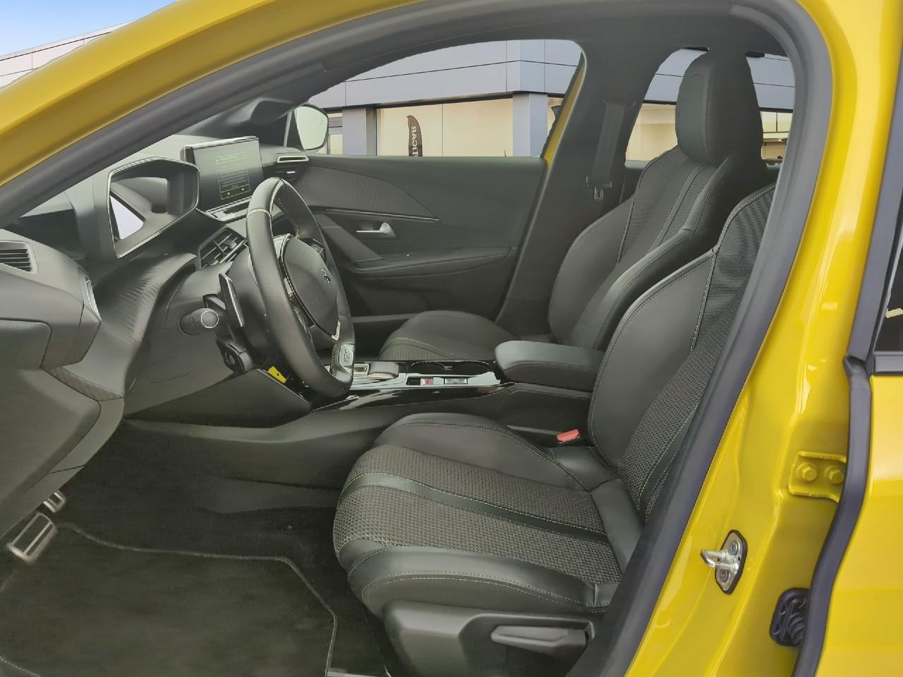 Peugeot 208 puretech 100 s&s eat8 gt — photo 9