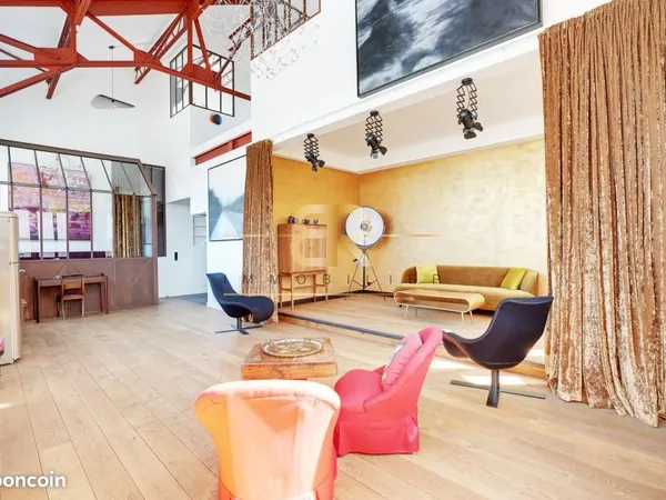 Loft 5 pièces 149 m²