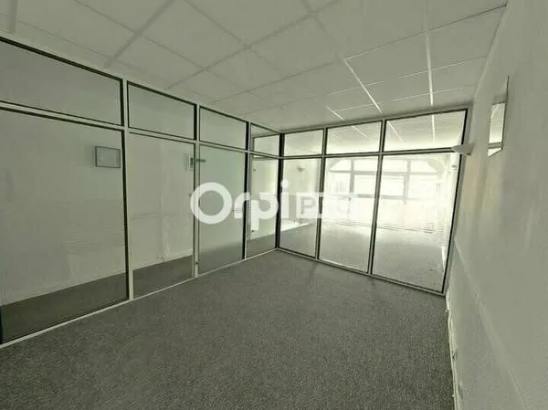 Bureau 51 m²