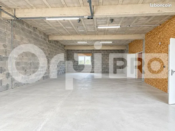Local d'activité 120 m²