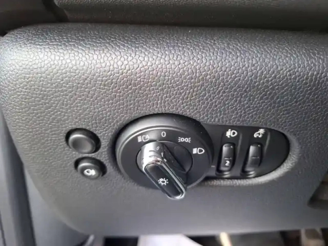 Mini Mini hatch 3 portes cooper se 184 ch — photo 25