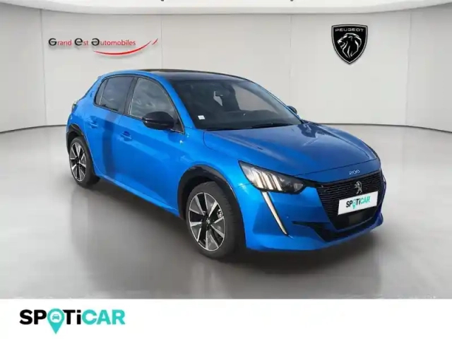 Peugeot 208 e- 136ch gt — photo 9