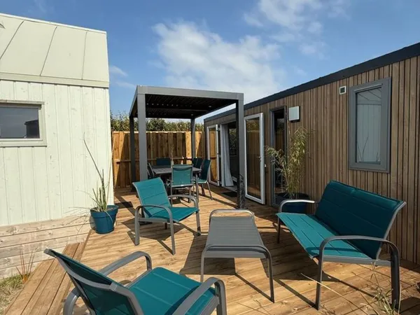 Ensemble mobilhome et chalet
