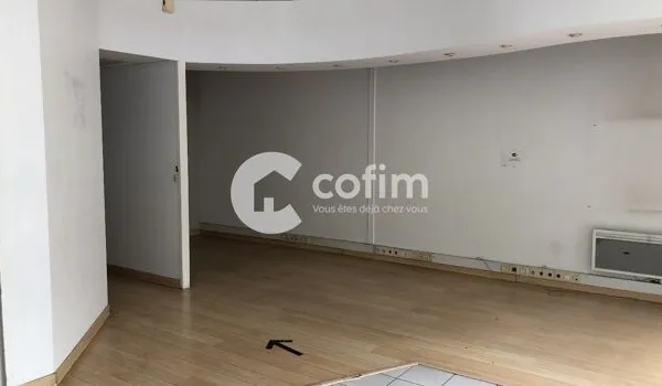 Bureau 200 m²