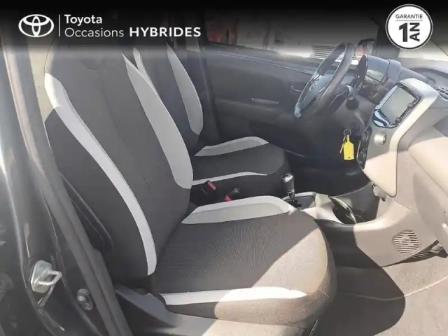 Toyota Aygo 1.0 vvt-i 69ch x-play x-shift 5p — photo 6