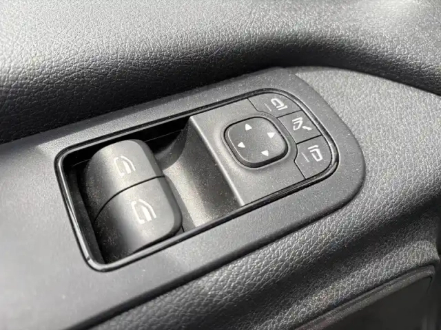 Mercedes Sprinter fgn 215 cdi 39 3.0t fwd — photo 11
