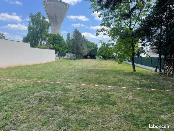 Terrain à bâtir de 830m2 à Quincy voisins