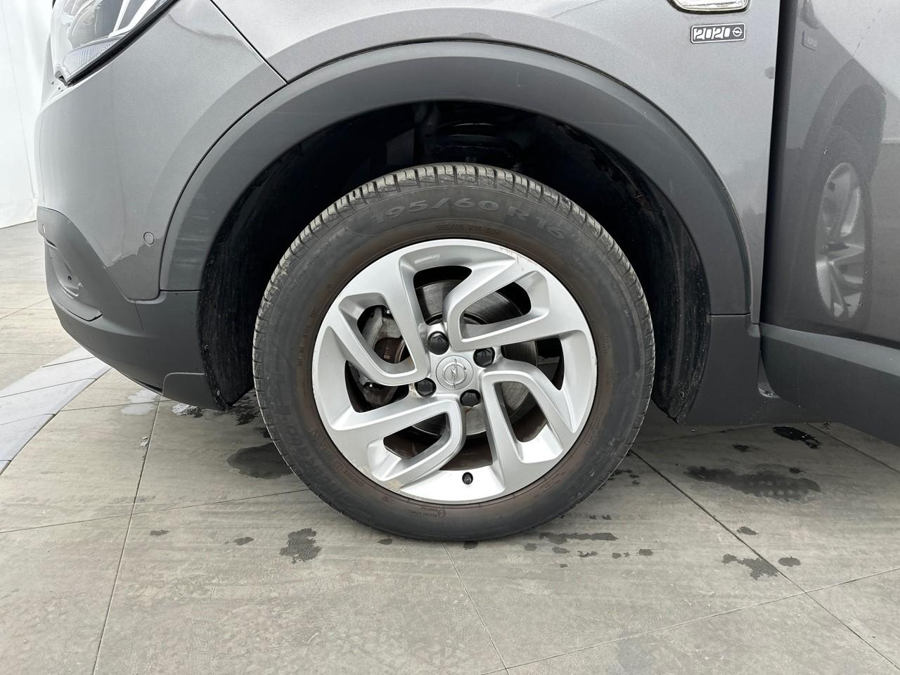 Opel Crossland x 1.2 turbo 130 ch design 120 ans — photo 14