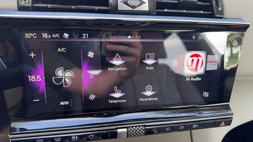 DS DS7 Crossback E-tense 1.6 THP 300 Plug in Hybrid 4X4 EAT8 - Opéra – 2023 – 28166 km – Hybride rechargeable – Boîte Automatique — photo 8