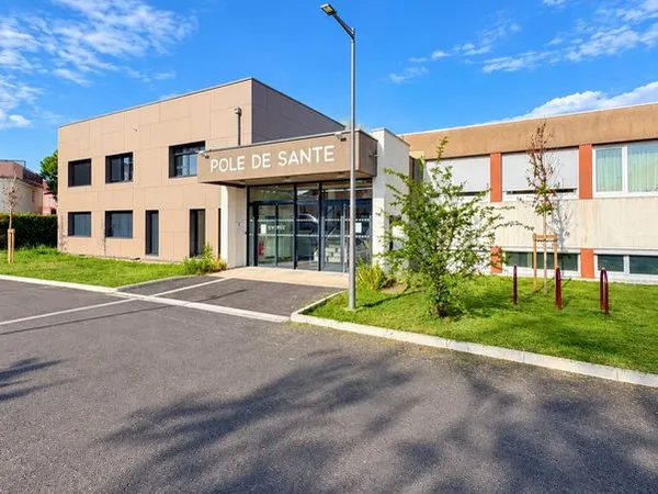 Bureaux 150 m² Ternay