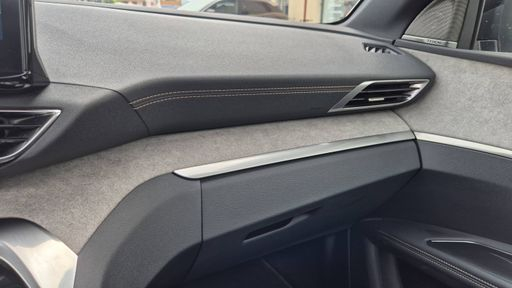Peugeot 3008 1.6 THP 225 Hybrid-e EAT8 - GT – 2022 – 46503 km – Hybride rechargeable – Boîte Automatique — photo 17