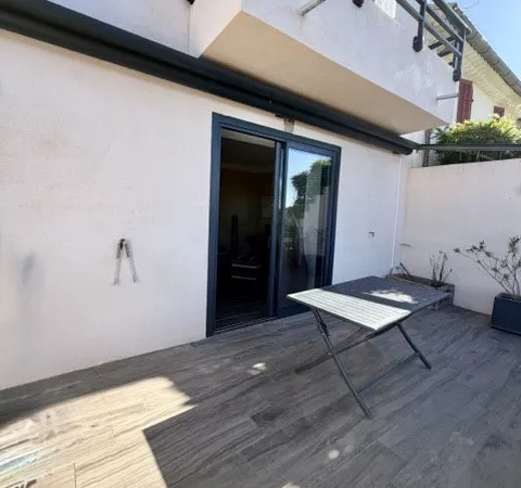 MAISON T4 AVEC TERRASSE ET JARDIN A VENDRE SUR EGUILLES
