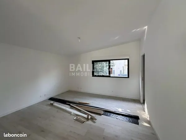 Bureaux 80 m² Mougins