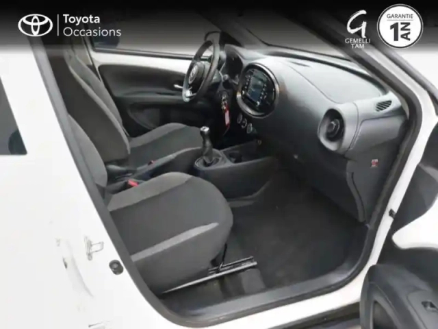 Toyota Aygo X 1.0 vvt-i 72ch dynamic — photo 6