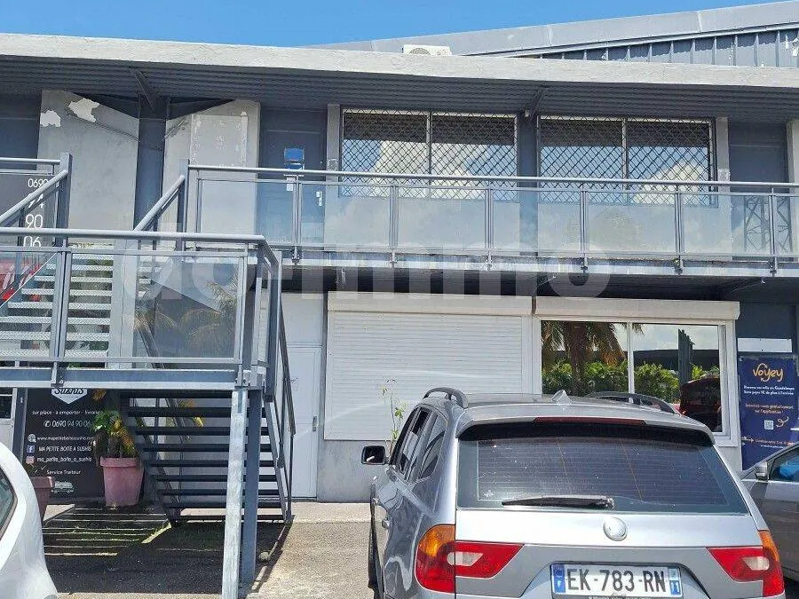 Photo 1
