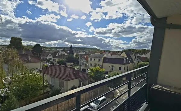À VENDRE SUPERBE F3 DE 58,61 m2 AVEC BALCON ET PARKING