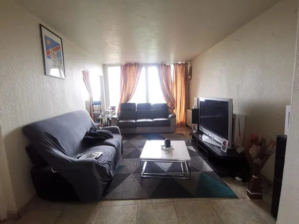 94400 VITRY SUR SEINE APPARTEMENT 4 PIECES 77,2 M² AVEC UNE CAVE
