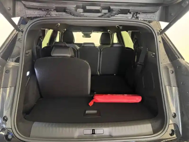 Peugeot 5008 electrique 210 ch 73 kwh — photo 10