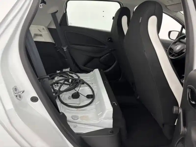 Renault Zoé zoe r110 - 22b — photo 24