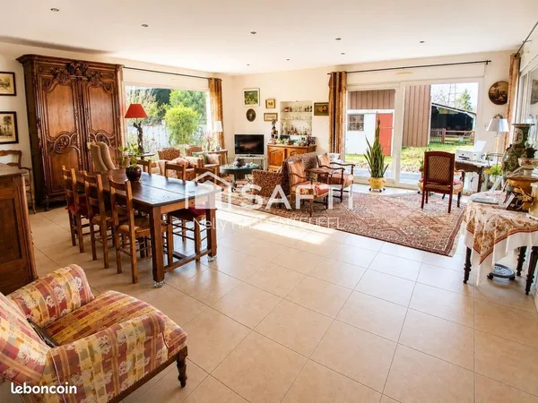 Pavillon 6 pièces 157 m²