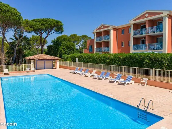 Location 2 pièces saint Raphaël Valescure