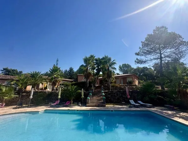 Villa 4 pièces 154 m²