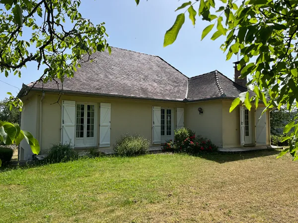 Maison avec vue exceptionnelle dans un environnement préservé