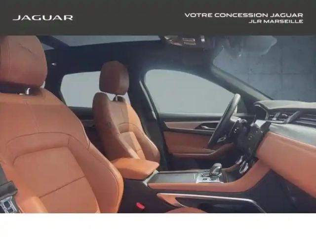 Jaguar F-Pace p400e plug-in-hybrid r-dynamic se bva8 awd — photo 14