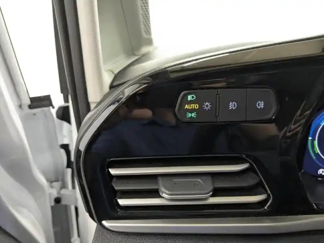 Ford Transit Connect l2 1.5 ecoboost 150ch phev trend bva6 24991.67? ht — photo 29