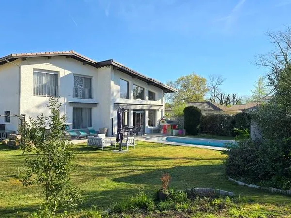 Maison 6 pièces 186 m²