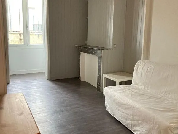 Appartement.2pieces.Bordeaux 33000. Étage 1