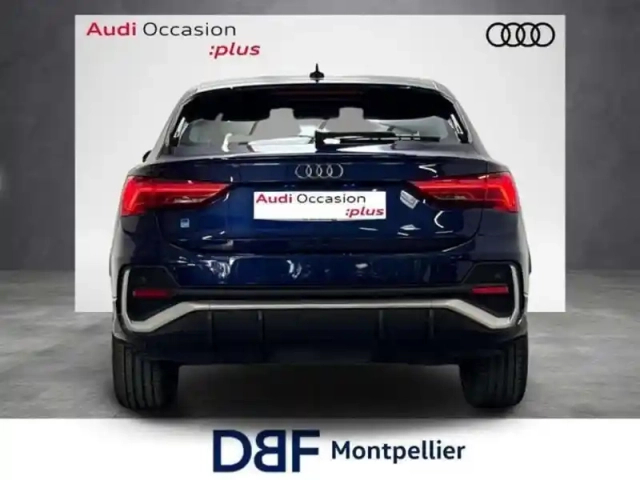 Audi Q3 35 tfsi 150 ch s tronic 7 s line — photo 14