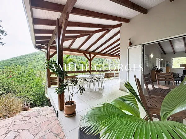 Villa T4 avec piscine et vue Rocher - Le Diamant