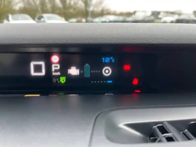 Citroën C3 hybride 110 ch e-dcs6 — photo 18