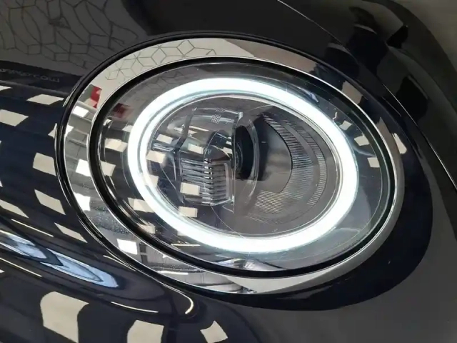 Mini Mini hatch 3 portes cooper 136 ch dkg7 — photo 31