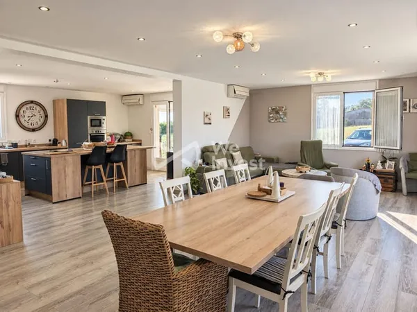 GAMARDE-LES-BAINS  MAISON RÉNOVÉE 240 M²  PISCINE  T